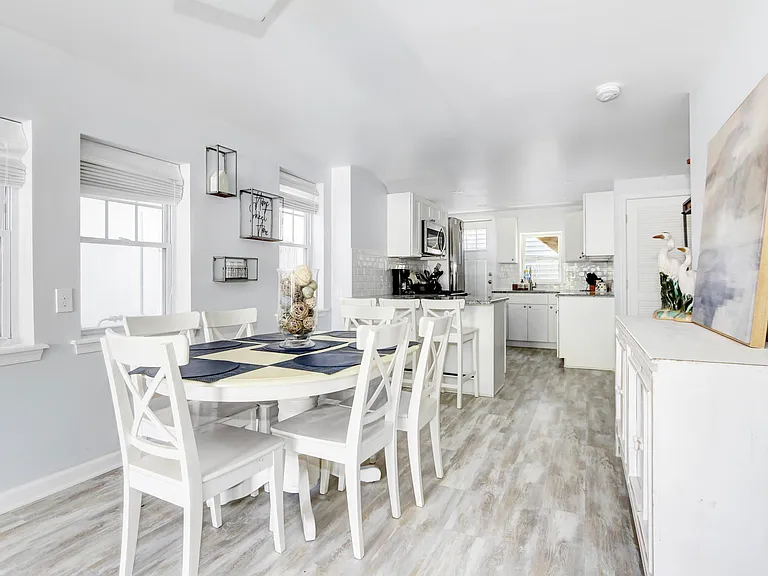 18 N Newark Ave #WINTER RENTAL — Photo 3