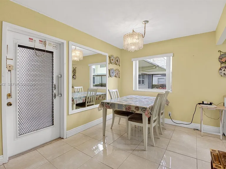537 Brittany Ln #537-L — Photo 5