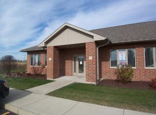 649 Ridgeview Dr, McHenry, IL 60050