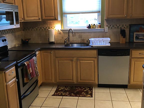 4th image of 62 Briar Mills Dr