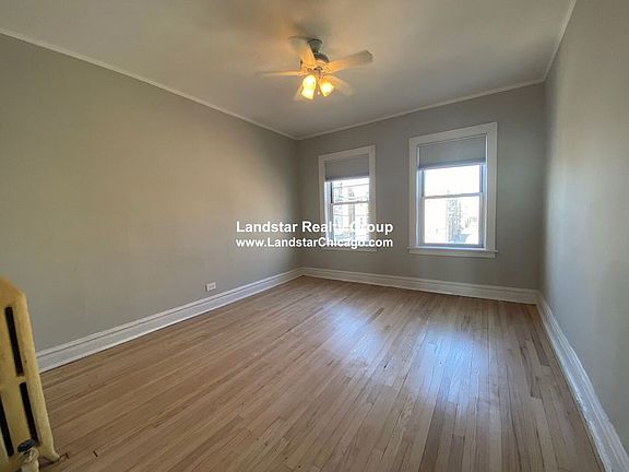 4th image of 1051 W Pratt Blvd APT 2A