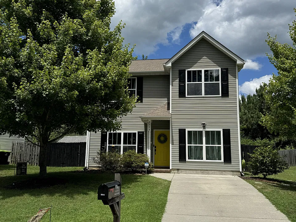8944 Cocos Path
