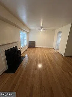 3 bed, 2.5 bath, 1382 sqft, $2,800 — Photo 3