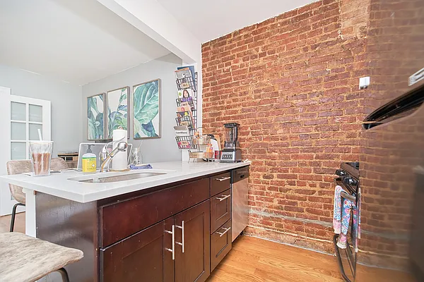 Rented by Living New York | media 10