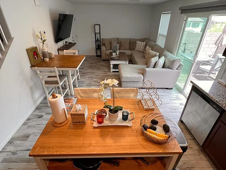 375 Yellow Finch Ln — Photo 9