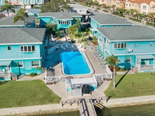 483 E Shore Dr #D-6, Clearwater, FL 33767