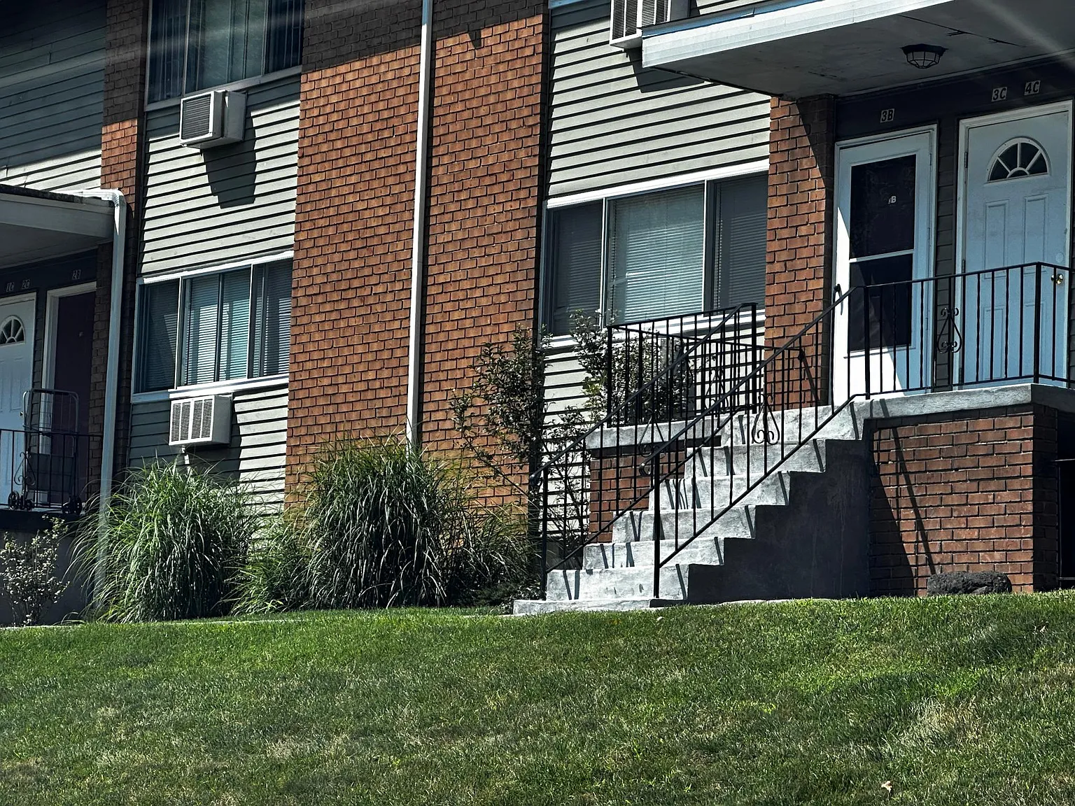 18 Waldron Ave — Photo 1