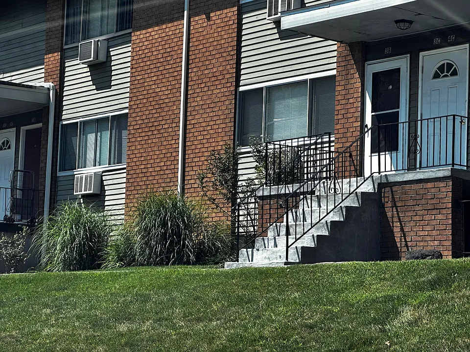 18 Waldron Ave #10A