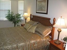 4th image of 3984 Bishopwood Ct E Unit 201