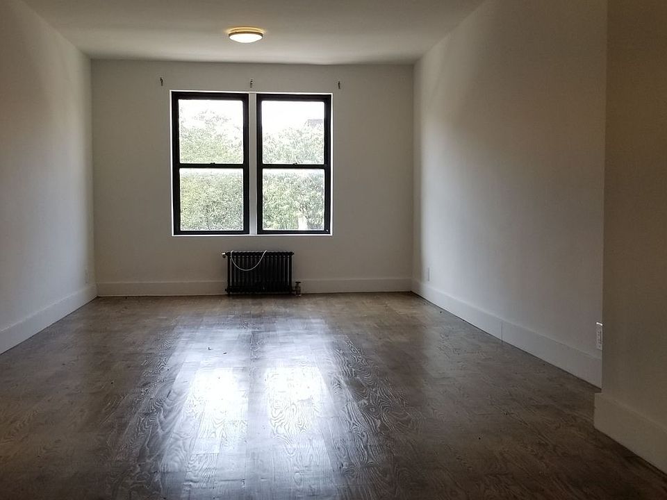 2nd image of 1421 Brooklyn Ave APT 5D