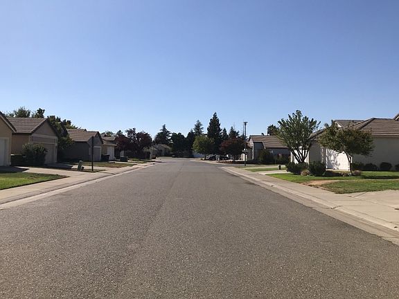 5th image of 4338 Hedge Ave