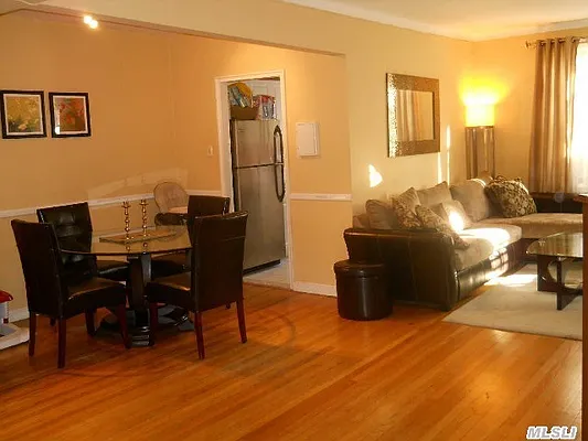 Sold by Century 21 Benjamin Realty | media 2