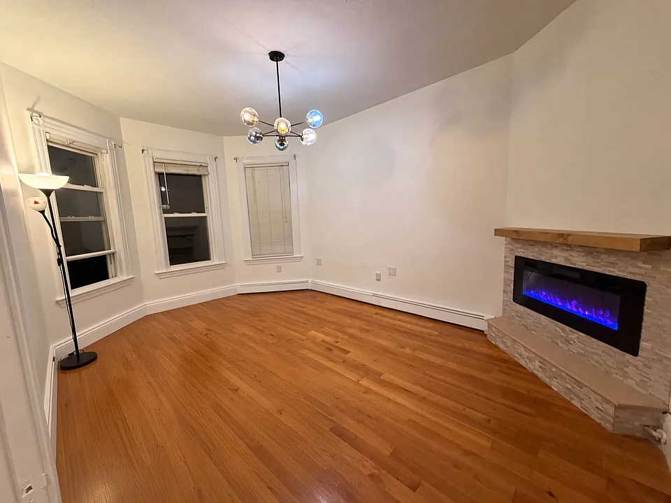 3 Spring Garden St #3