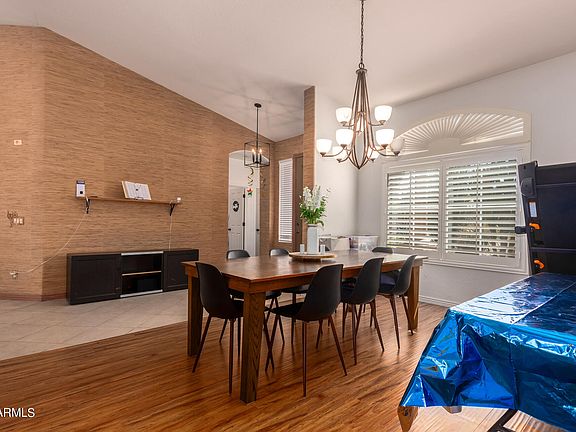 4th image of 7136 E LOMITA Avenue