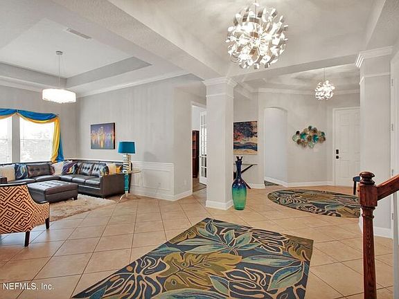 5th image of 213 Majestic Eagle Dr
