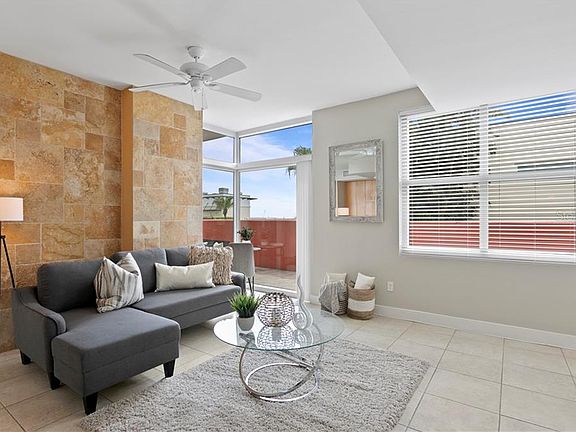 5th image of 1120 E Kennedy Blvd Unit 930W
