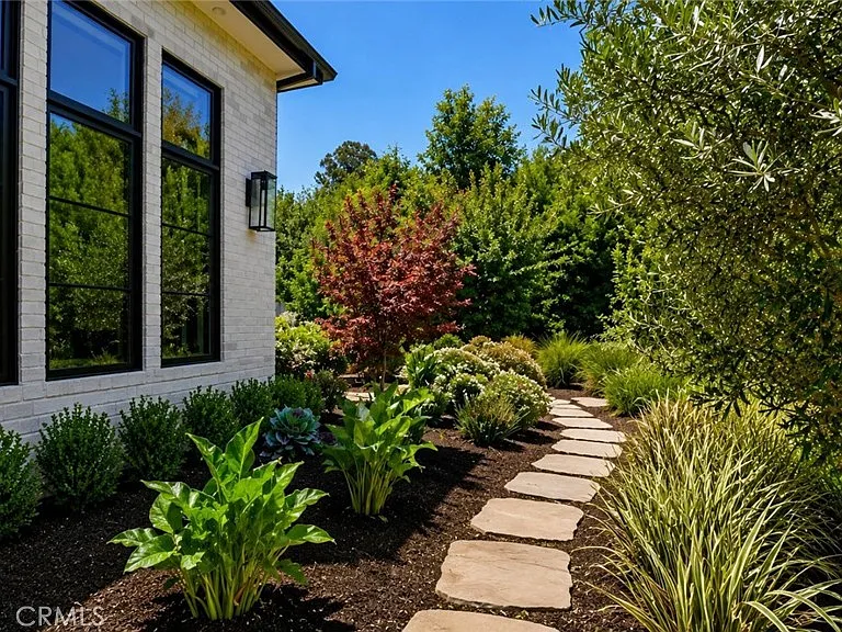 5050 Arundel Dr — Photo 42