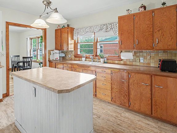 4th image of 2634 Clearview St