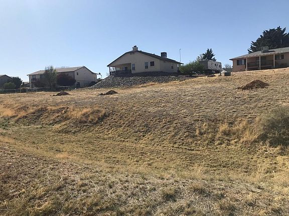 3rd image of 4400 N Sheridan Ln