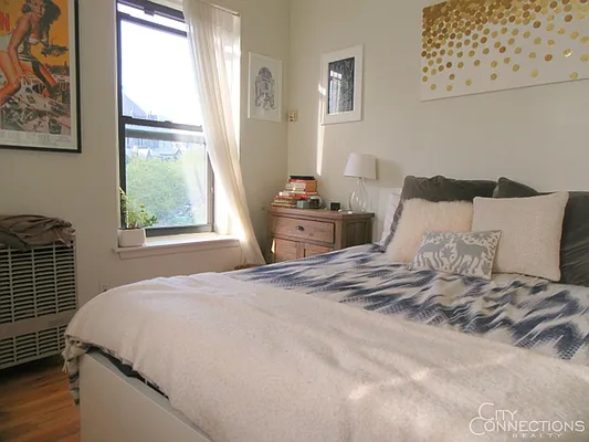 Rented by City Connections Realty | media 18