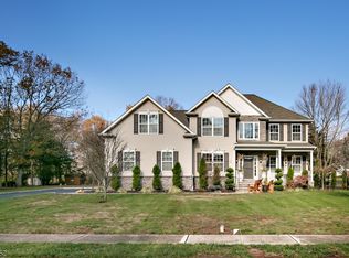 8 Andover Ave, Bridgewater, NJ 08807