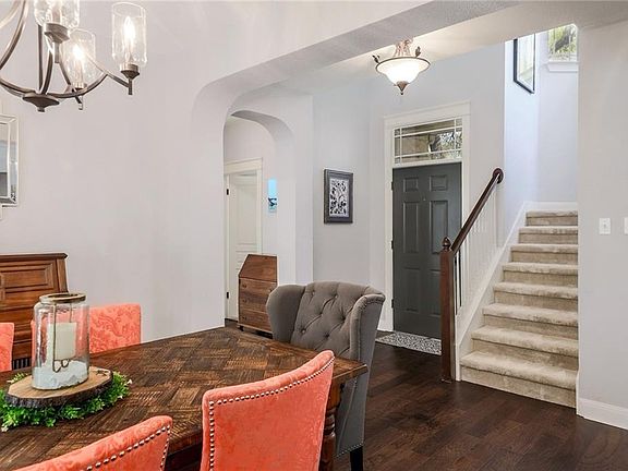 4th image of 614 Palo Alto Ln