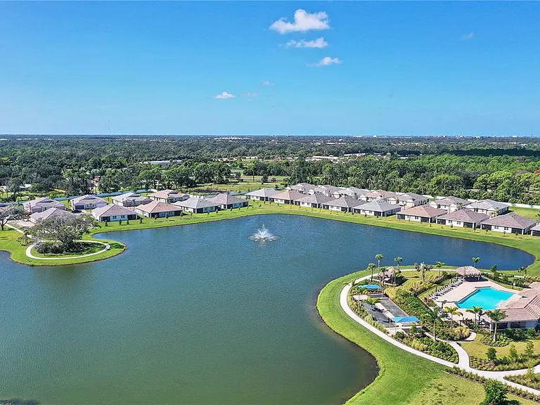 305 Ibiza Loop — Photo 3