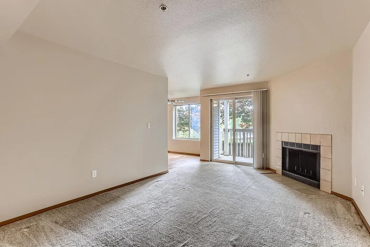 Ladera Apartments — Photo 4