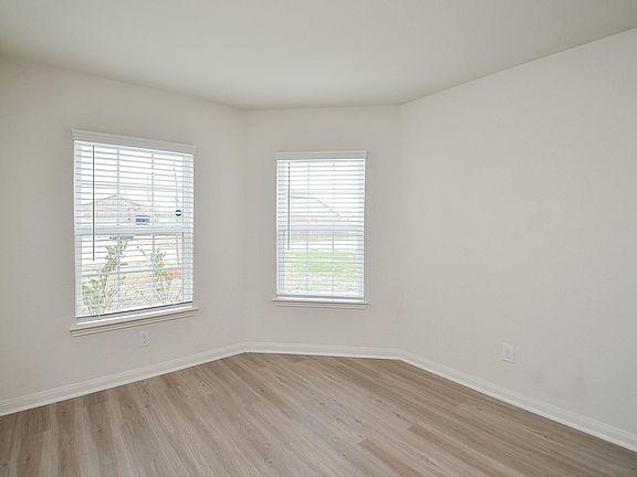 5th image of 2037 Mule Ridge Dr