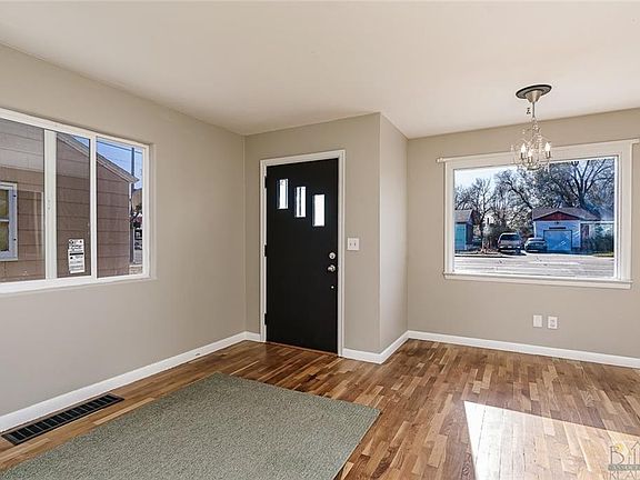 4th image of 1607 Broadwater Ave