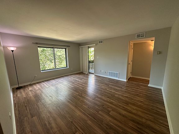 3rd image of 6104 Knoll Valley Dr APT 204