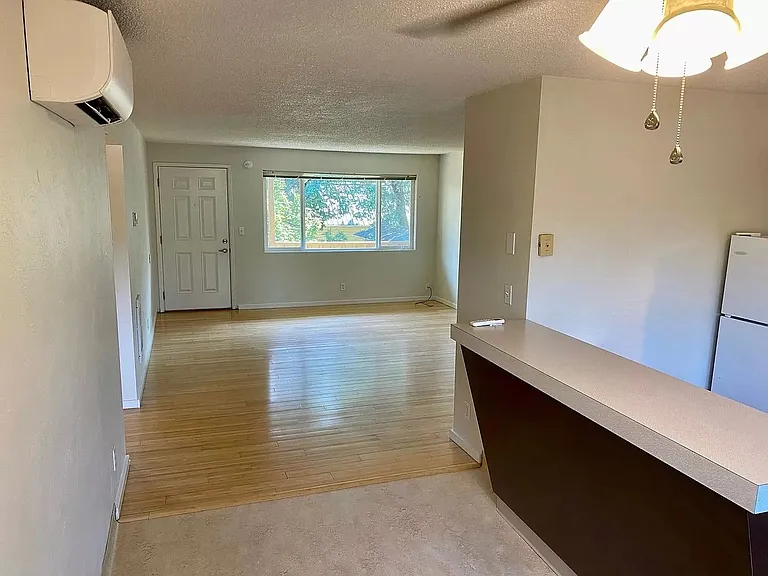 992w4t — Photo 6