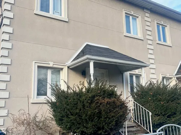 54 Wyndham St, Toronto, ON M6K 1R7