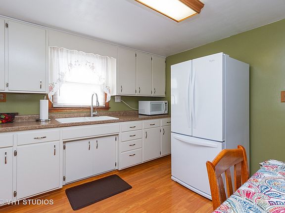 5th image of 230 S Clinton Ave