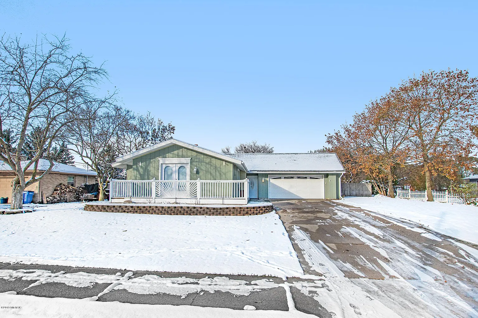 2649 Algonquin Ct NE photo 1