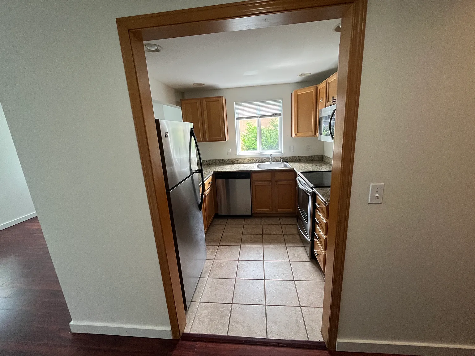 2 bed, 750 sqft, $2,250 — Photo 4