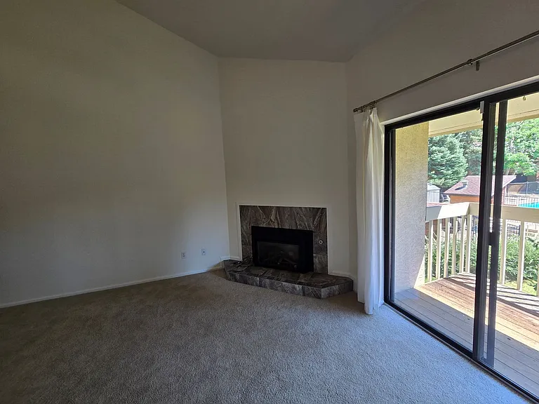 595 Manhattan Dr #203 — Photo 13