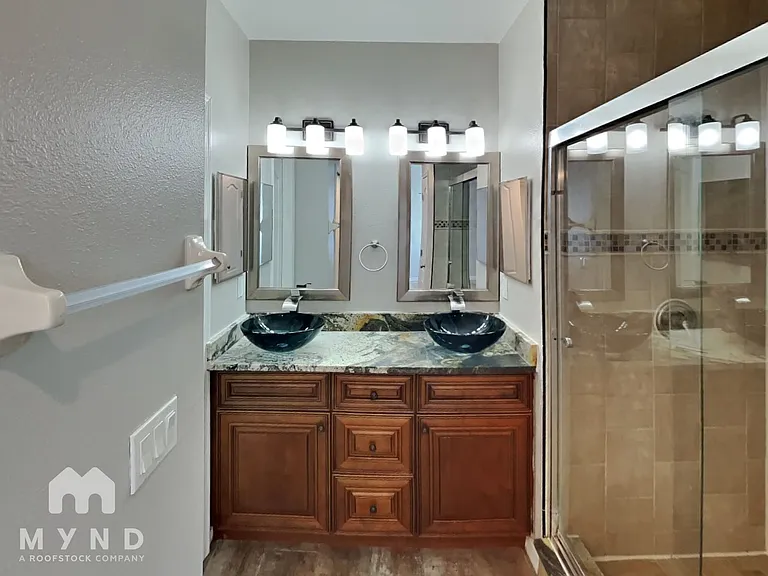 8131 Canterbury Lake Blvd — Photo 16