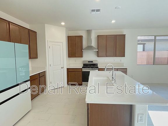5th image of 21133 E Raven Dr