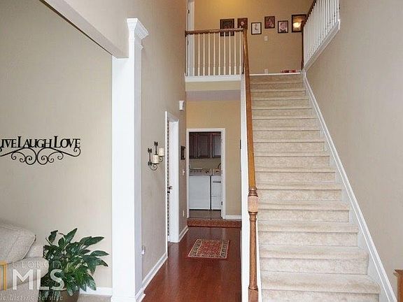 3rd image of 140 Laurel Ln