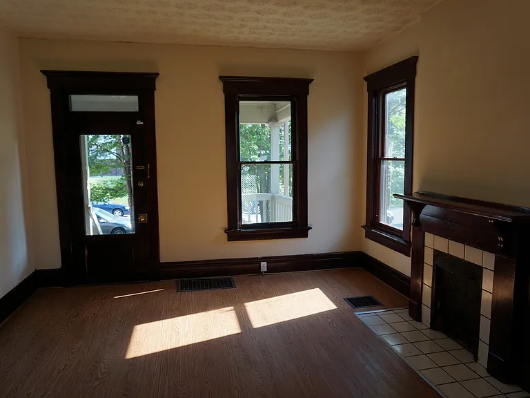 290 E 15th Ave — Photo 16
