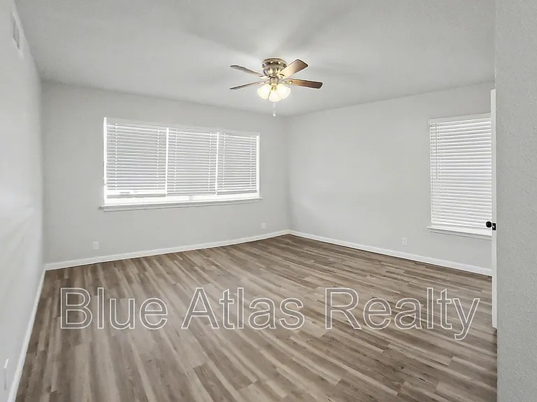 2510 Materhorn Dr — Photo 6