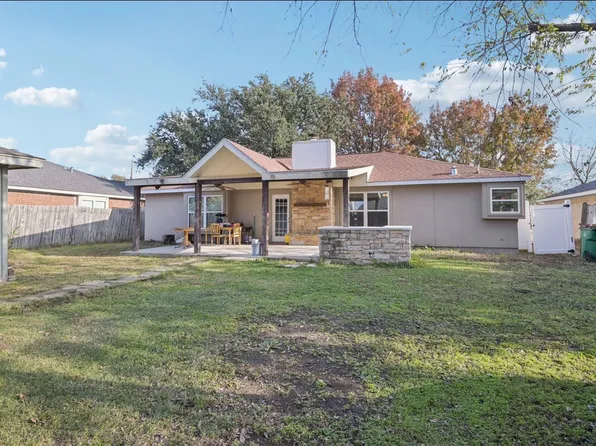 7813 Creek Wood Dr, Rowlett, TX 75089