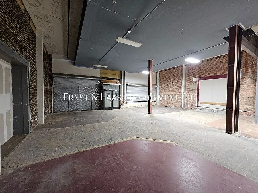 Commercial Space with High Ceilings and New 208V/400AMP/3 Phase Electrical Panel! — Photo 4