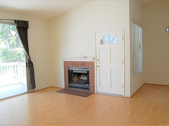 5th image of 2414 Pleasant Way