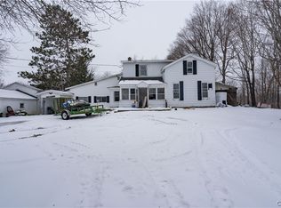 9 Garden Rd, Philadelphia, NY 13673