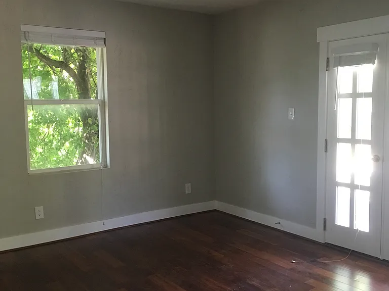 301 N Almond St #4 — Photo 4