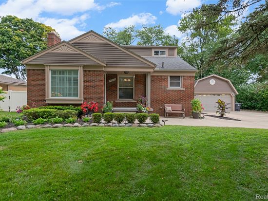 14962 Beatrice St, Livonia, MI 48154