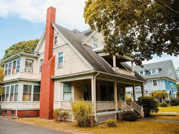 14 Greenleaf St, Springfield, MA 01108