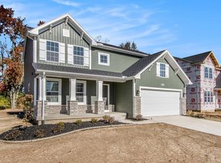 5569 Paxton Ct, Portage, MI 49024